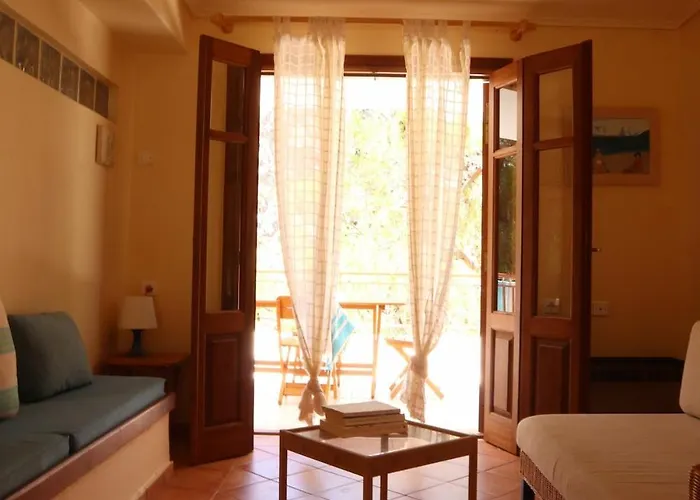 فيلة Luminosa Kyra Panagia