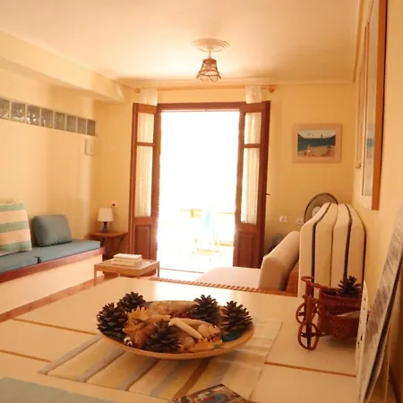 Luminosa Villa Kyra Panagia